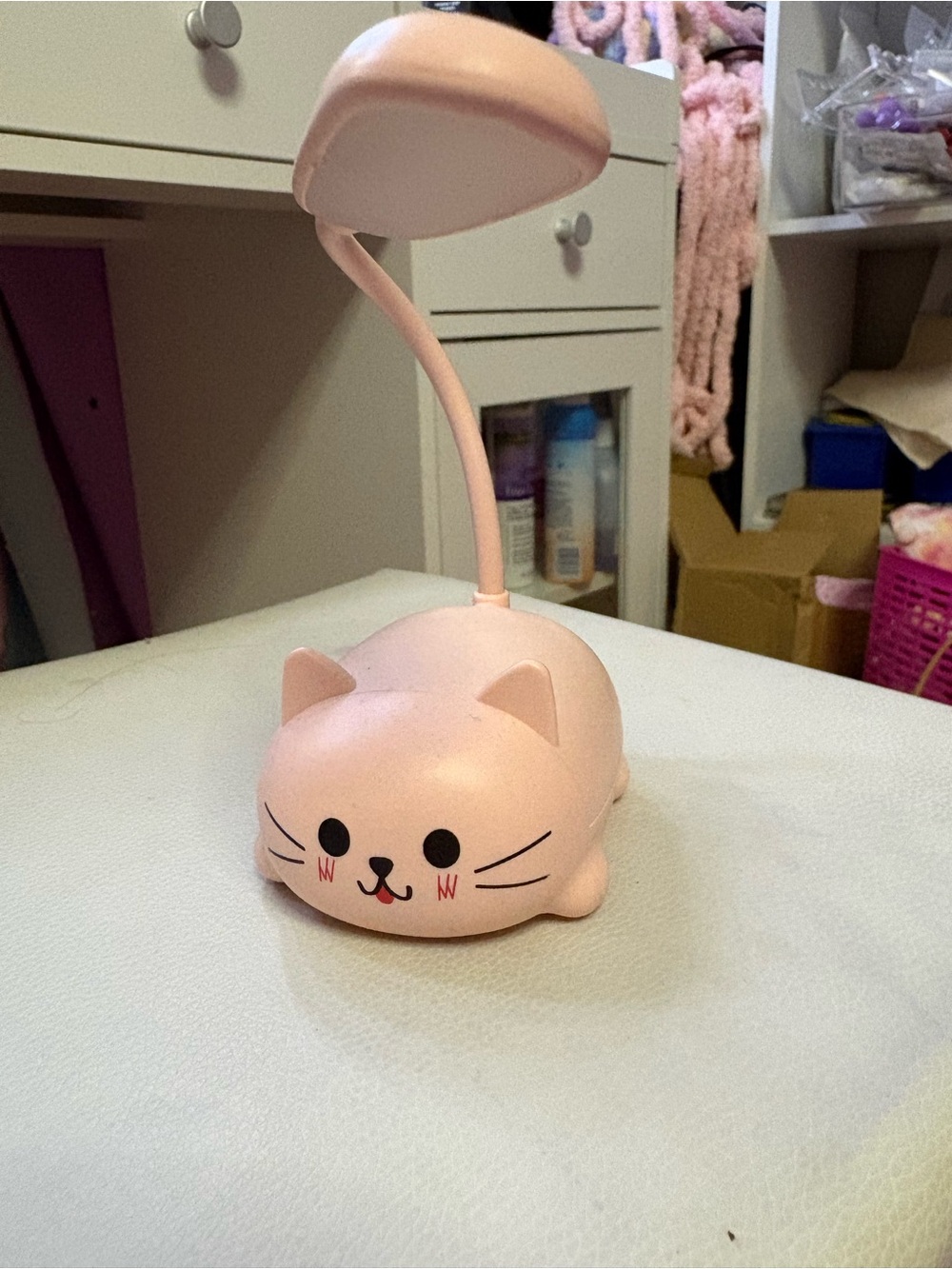 Mini cat desk light